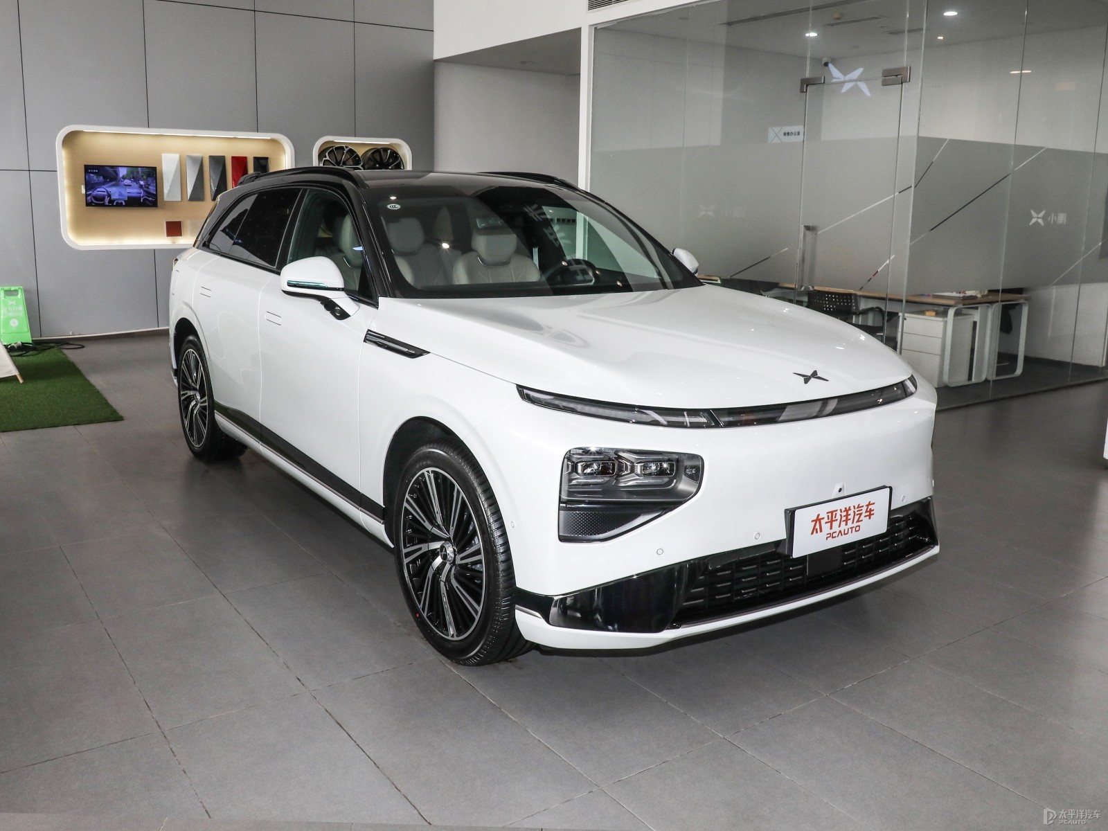 XPeng G9 680 4WD Max 2026 белый — 300км